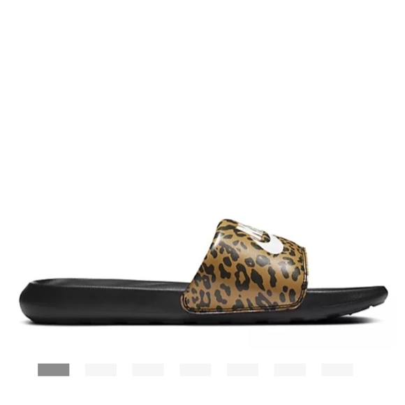 Women's Nike Victoria One Slides - Picture 9 of 12